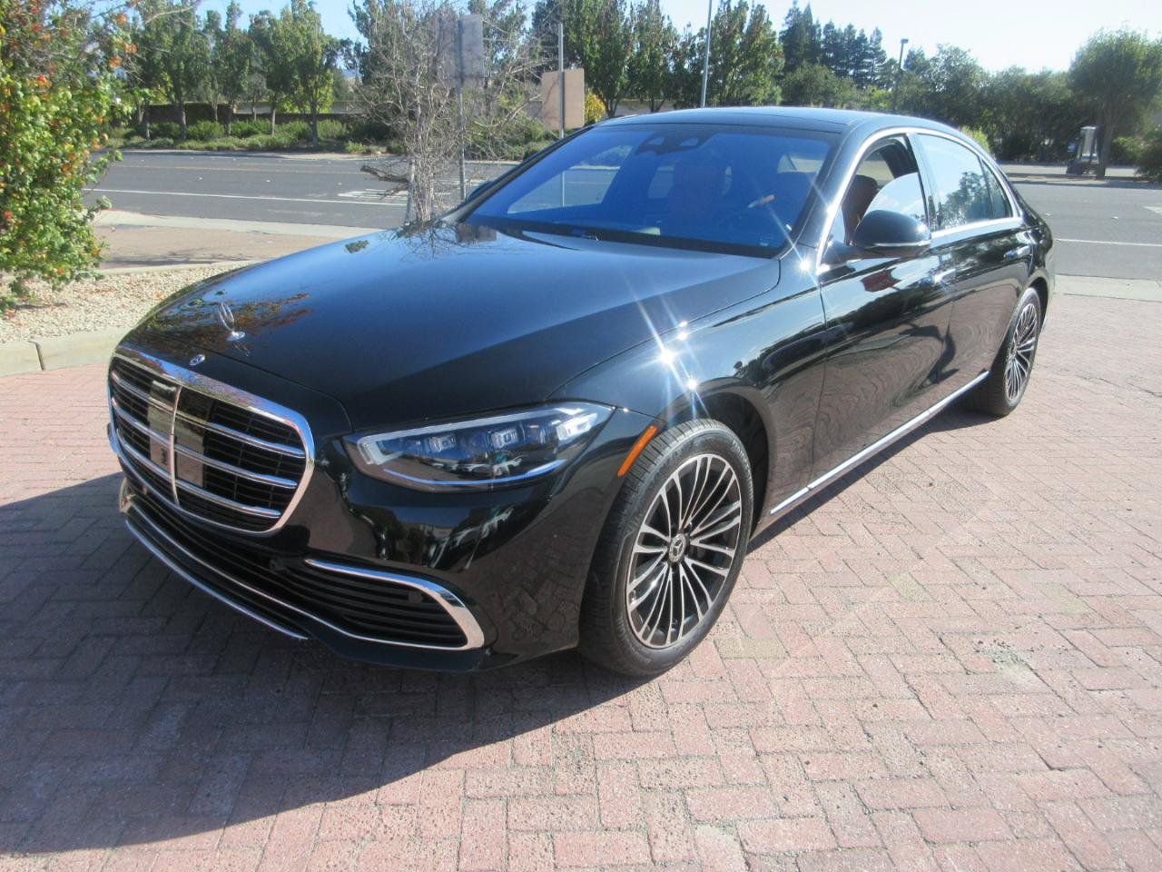 Used 2023 Mercedes-Benz S 500 4MATIC image 69