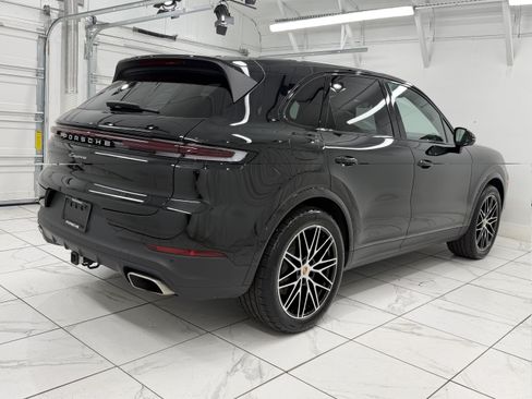 Certified 2026 Porsche Cayenne AWD/4WD image 11