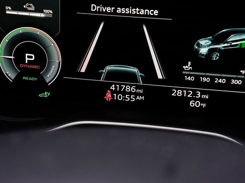 Used 2021 Audi Q5 e Prestige image 3