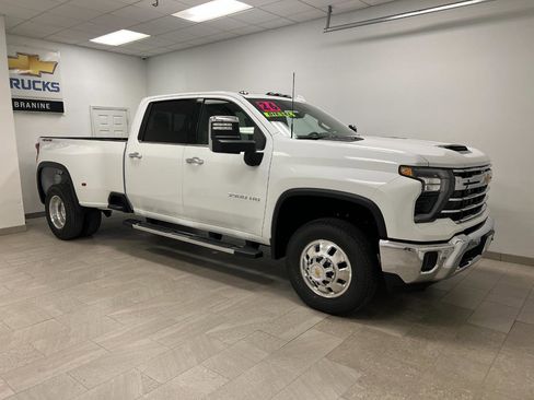 New 2026 Chevrolet Silverado 3500 LTZ w/ LTZ Plus Package AWD/4WD image 3