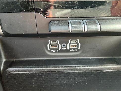 Used 2021 RAM 1500 Big Horn AWD/4WD image 14