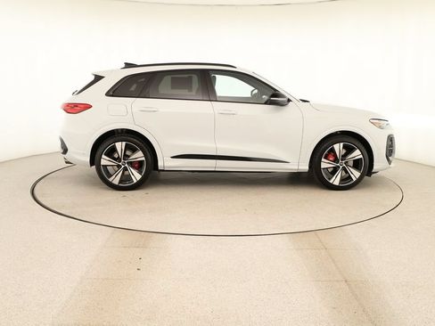 New 2026 Audi SQ5 Premium Plus AWD/4WD image 8