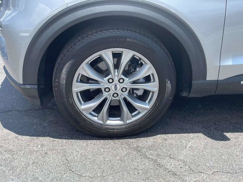Used 2024 Ford Explorer XLT w/ Equipment Group 202A RWD image 12