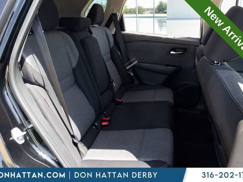 Used 2023 Nissan Rogue SV AWD/4WD image 16