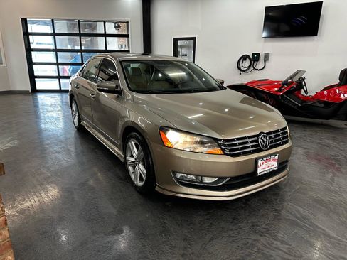 Used 2015 Volkswagen Passat 3.6 SEL Premium image 3