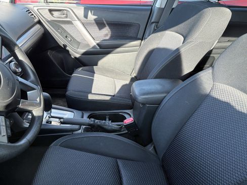 Used 2017 Subaru Forester 2.5i Premium AWD/4WD image 7