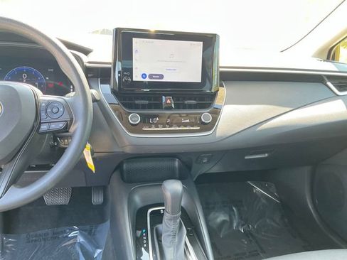 Used 2026 Toyota Corolla LE FWD image 17