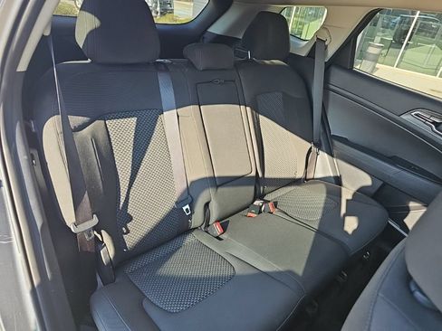 Used 2025 Kia Sportage LX FWD image 19