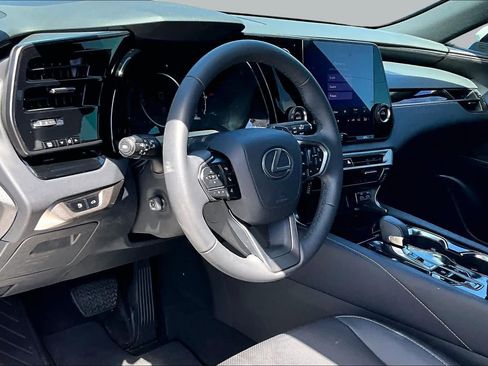 Used 2024 Lexus RX 350 FWD w/ Technology Package image 18