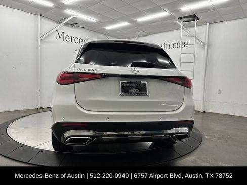 Used 2026 Mercedes-Benz GLC 300 image 7
