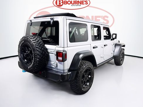 Used 2023 Jeep Wrangler Unlimited w/ Sun & Screen Package AWD/4WD image 11