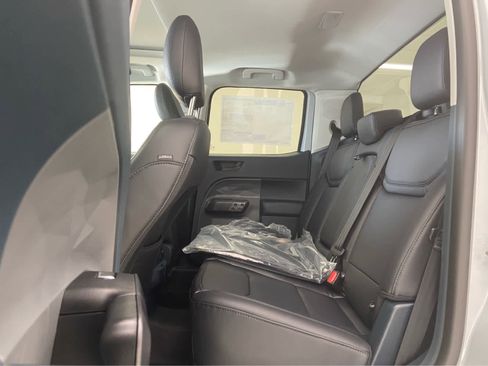 New 2026 Ford Maverick Lariat w/ Black Appearance Package image 12