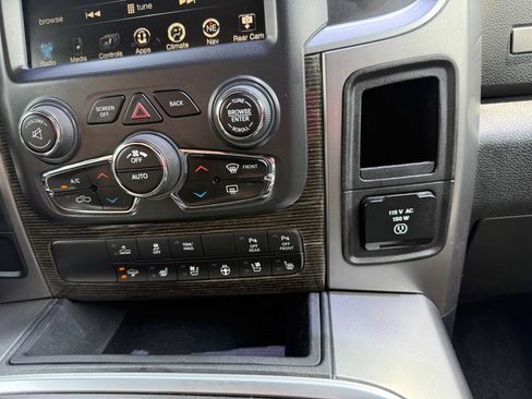 Used 2017 RAM 1500 Limited RWD image 26