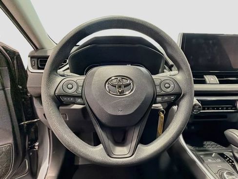 Certified 2025 Toyota RAV4 LE AWD/4WD image 9