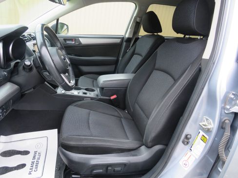 Used 2019 Subaru Outback 2.5i Premium AWD/4WD image 11