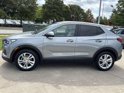 Used 2023 Buick Encore GX Preferred w/ Cold Weather Comfort Package FWD image 9