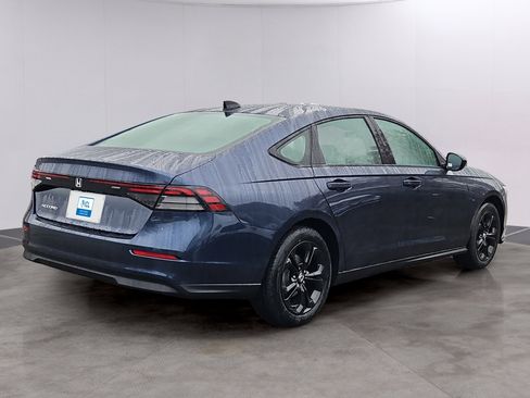 New 2025 Honda Accord SE image 3