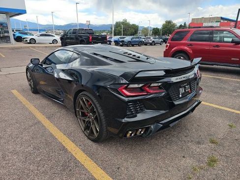 Used 2021 Chevrolet Corvette Stingray Coupe w/ Z51 Performance Package RWD image 5