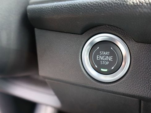 New 2025 Chevrolet Traverse LT w/ Sun and Wheel Package image 17