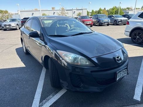 Used 2013 MAZDA MAZDA3 i Touring w/ Preferred Equipment Pkg FWD image 2