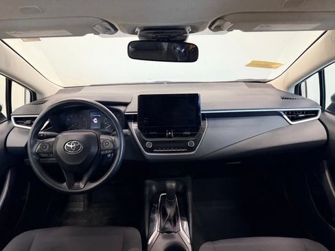 Used 2025 Toyota Corolla LE FWD image 12