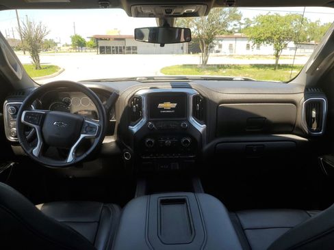 Used 2020 Chevrolet Silverado 1500 RST AWD/4WD image 9