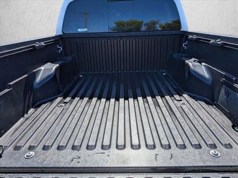 Used 2022 Toyota Tacoma SR5 RWD image 6