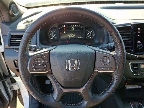 Certified 2022 Honda Passport TrailSport image 19