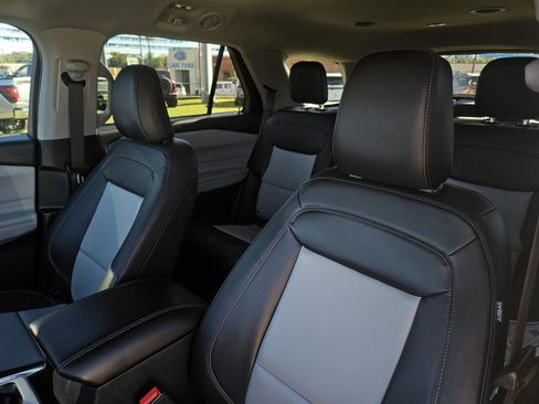 Used 2023 Ford Explorer XLT w/ Equipment Group 202A image 24