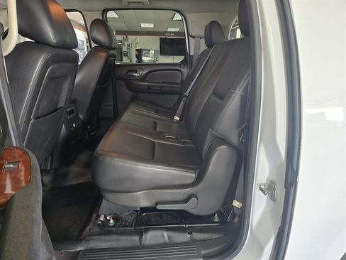 Used 2013 GMC Yukon XL 2500 w/ Skid Plate Package AWD/4WD image 10