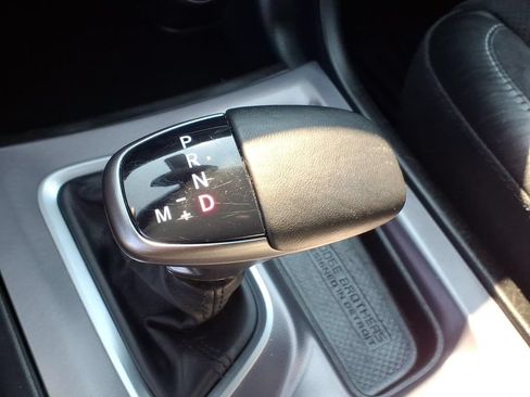 Used 2019 Dodge Charger R/T w/ Plus Group RWD image 9