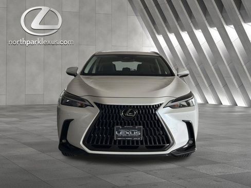 Certified 2025 Lexus NX 250 FWD w/ Towing Package (2000 Lbs) image 26
