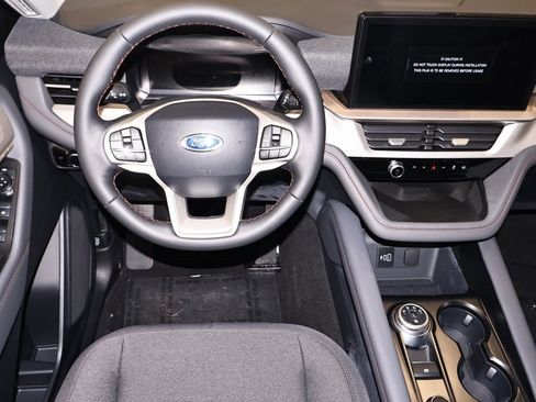 New 2026 Ford Explorer Active image 18