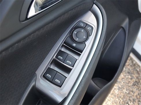 Used 2022 Chevrolet Malibu RS image 17