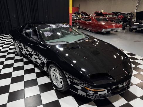 Used 1993 Chevrolet Camaro Z28 RWD image 17