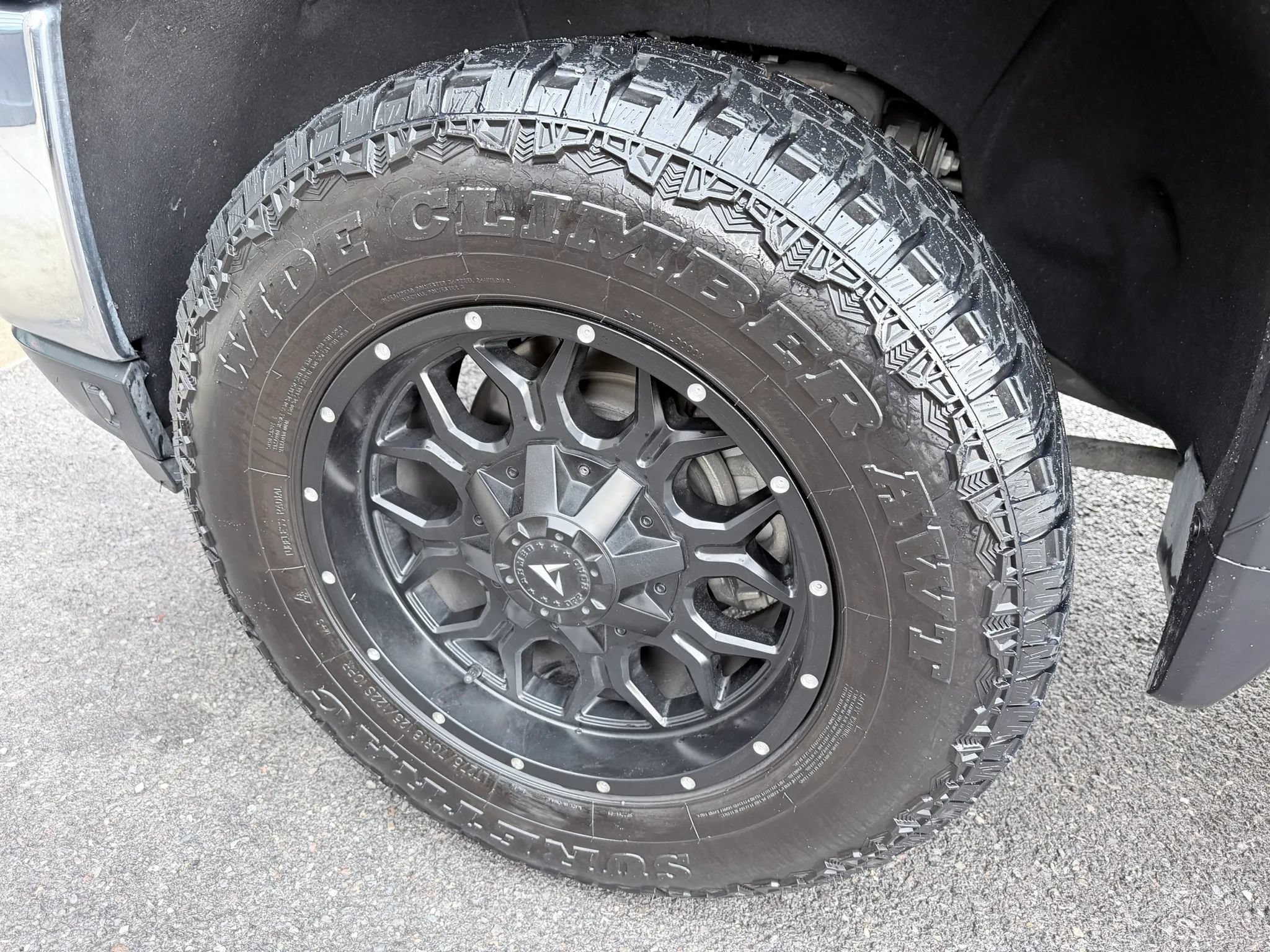 Used 2020 GMC Sierra 3500 SLT w/ Technology Package AWD/4WD image 21