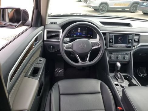 Certified 2022 Volkswagen Atlas SE AWD/4WD image 11