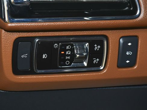 Used 2023 Lincoln Navigator Reserve AWD/4WD image 20