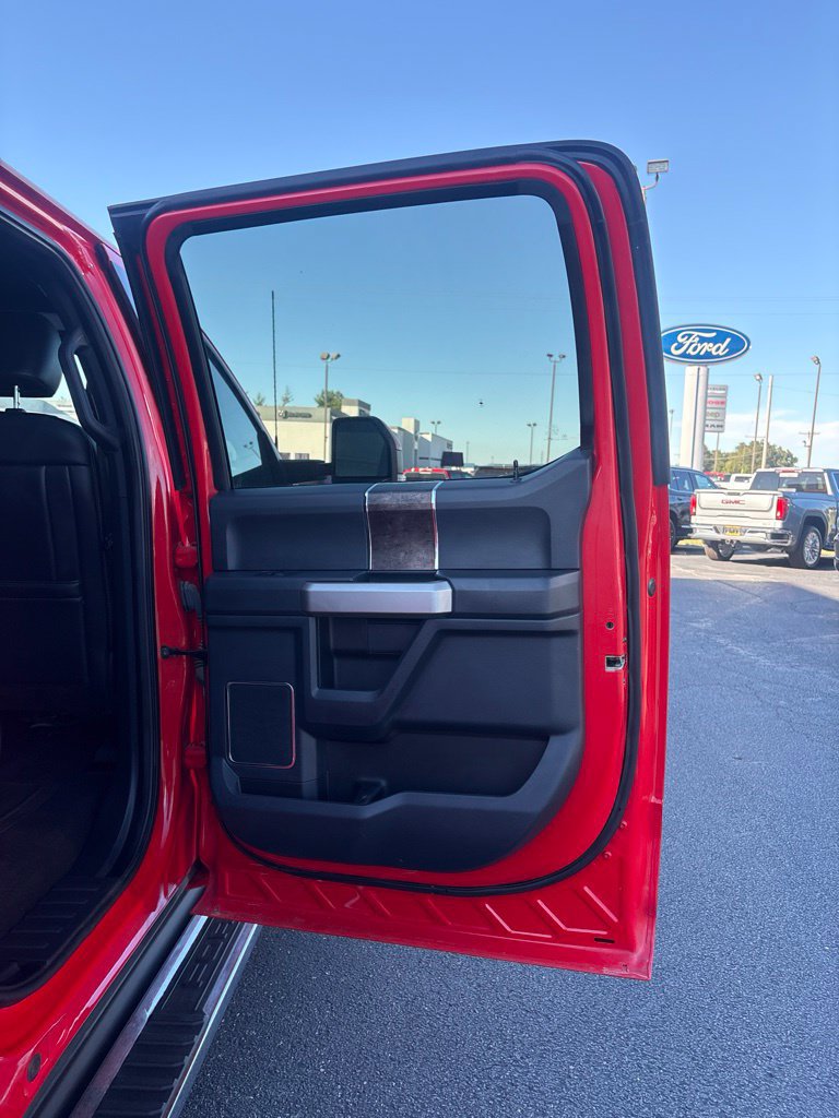 Used 2022 Ford F350 Lariat w/ Lariat Ultimate Package AWD/4WD image 29