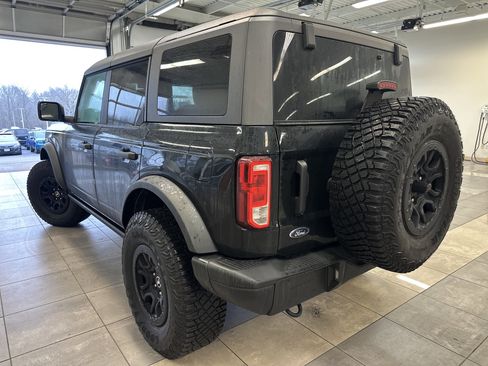 Used 2024 Ford Bronco Black Diamond image 11