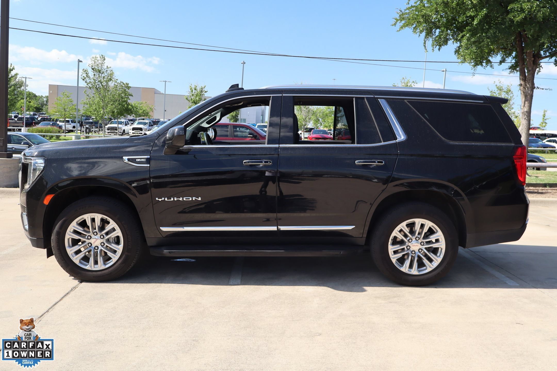 Used 2024 GMC Yukon SLT AWD/4WD image 7
