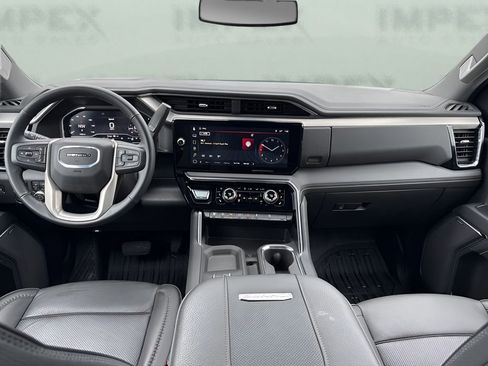 Used 2025 GMC Sierra 2500 Denali image 14