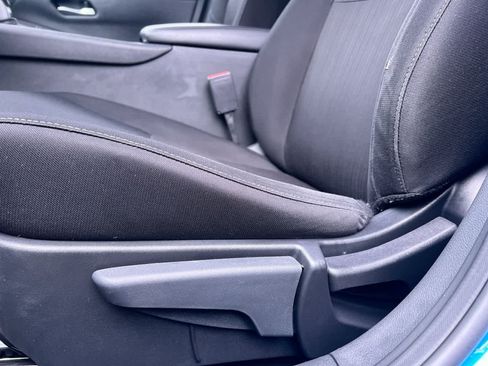 Used 2024 Nissan Sentra SV FWD image 12