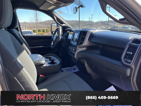 Used 2024 RAM 3500 Tradesman w/ Chrome Appearance Group image 29