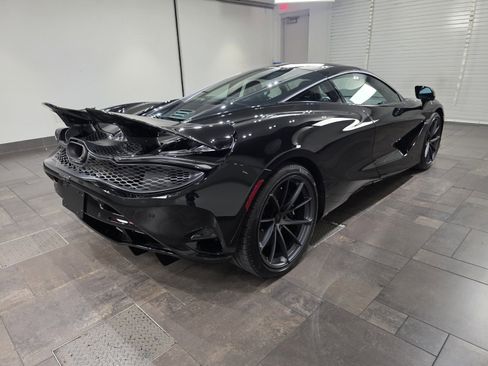 New 2026 McLaren 750S Coupe image 24