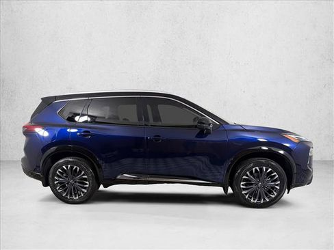 Used 2024 Nissan Rogue Platinum FWD image 4
