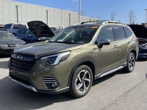Used 2024 Subaru Forester Touring image 2