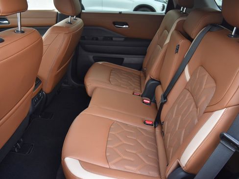 New 2026 Nissan Pathfinder Platinum w/ Cargo Package FWD image 53