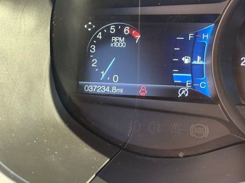 Used 2022 Ford Edge SE image 11