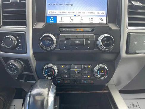 Used 2019 Ford F150 Lariat w/ Equipment Group 502A Luxury AWD/4WD image 27